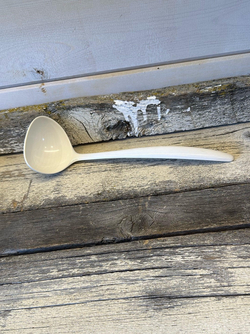 Accent | White Melamine Vintage Serving Spoon